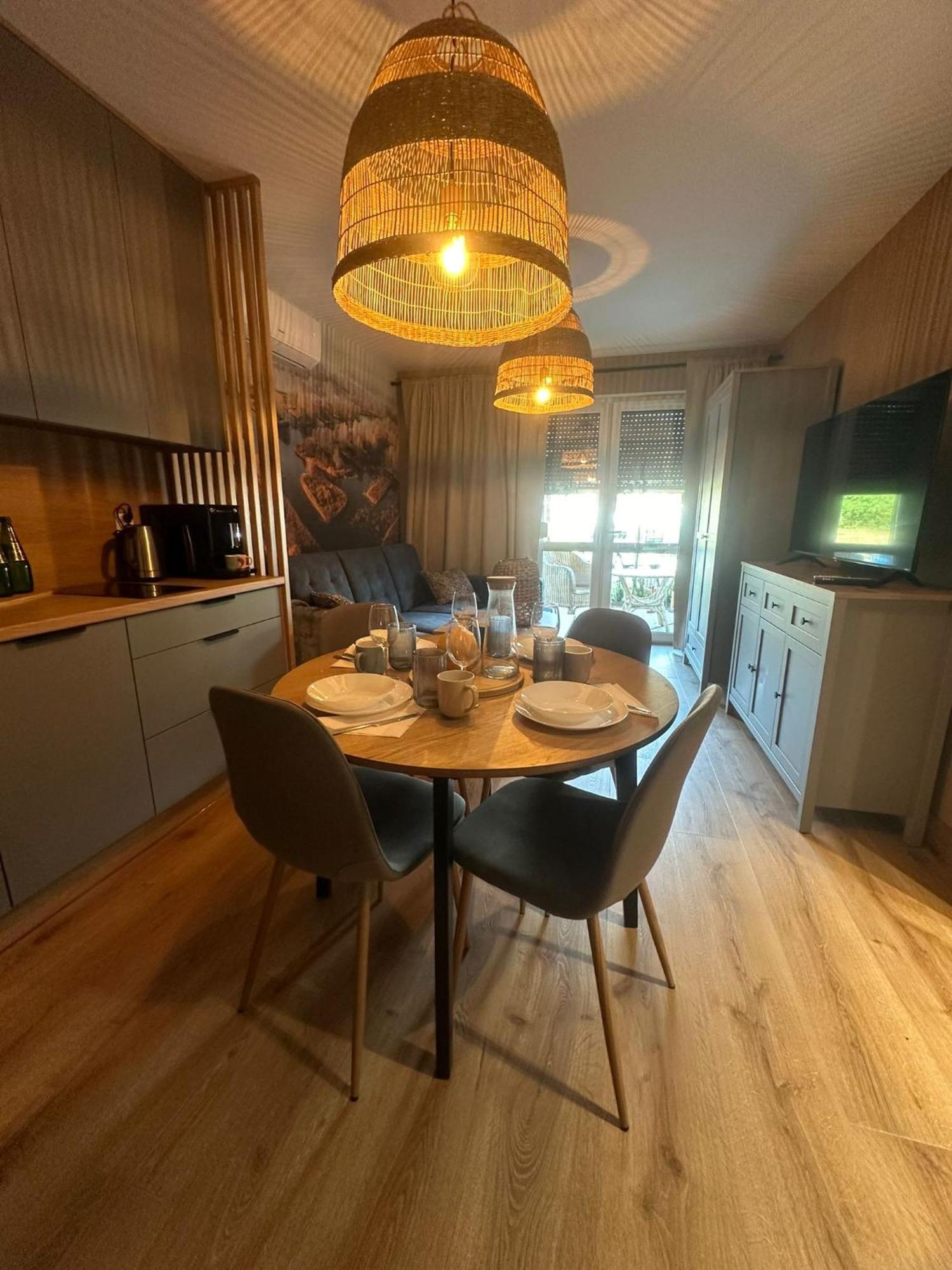 Apartament 8 Z Ogrodkiem I Prywatna Sauna, Rowery, Spacery W Dolinie Baryczy - 5D Apartamenty Milicz Bagian luar foto